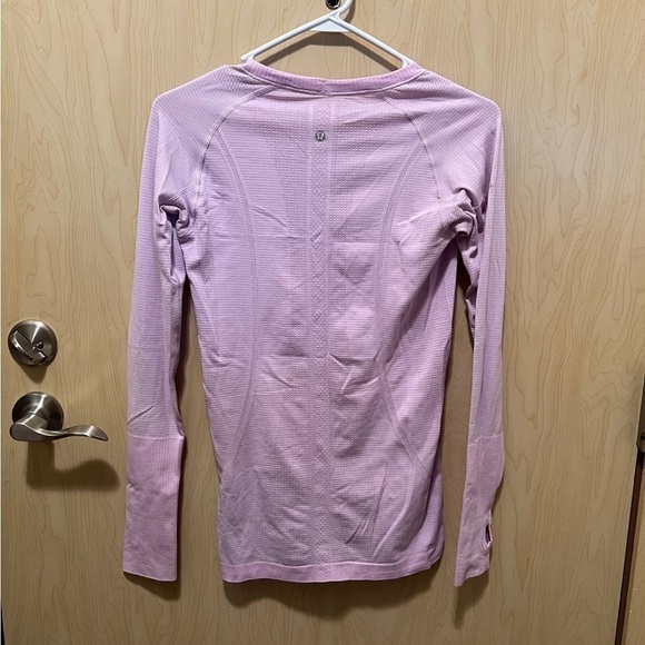 Lululemon swiftly tech long sleeve - Picture 2 of 5